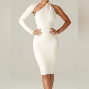 ALIEVA  NWT DASHA MODERN OFF WHITE DRESS SIZE XL.